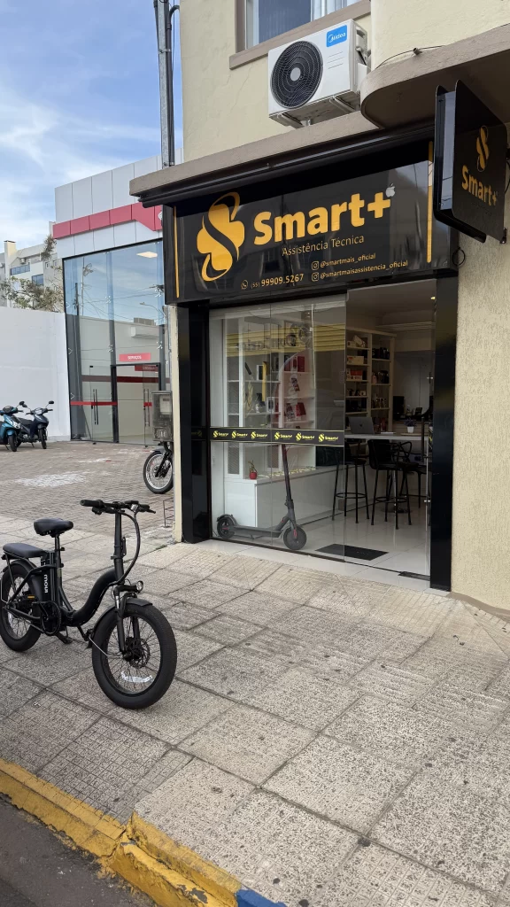 Fachada da loja Smart Mais em Santiago RS especializada em assistência técnica e venda de celulares